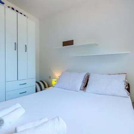 Two-bedroom In Sucuraj